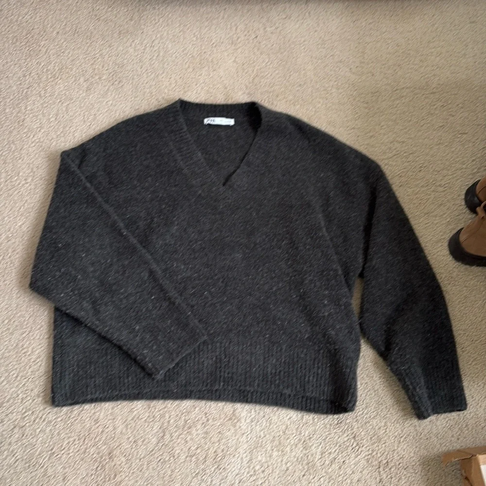 Zara - Picture 2 of 4